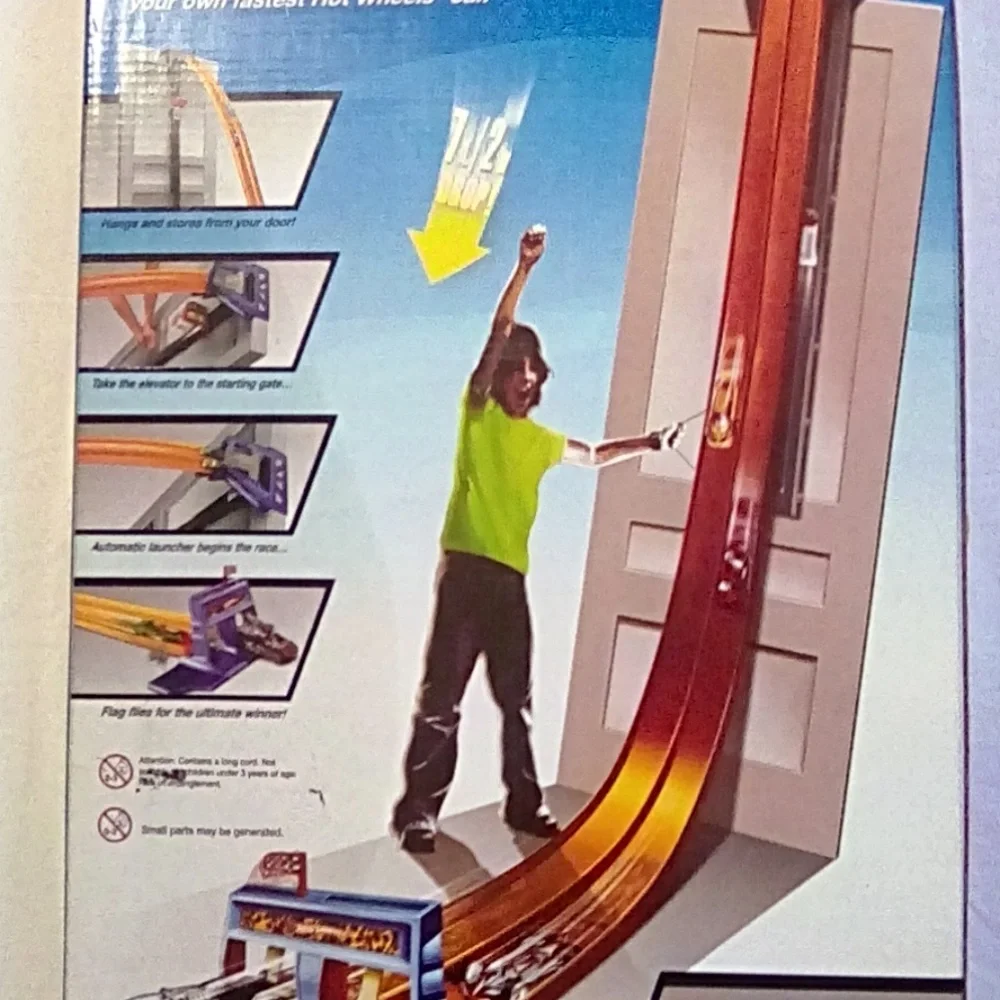 NIB Hot Wheels 2-Lane V-Drop